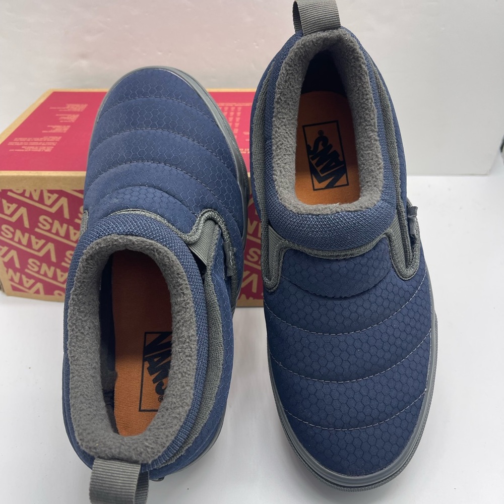 Vans WMNS
Cozy Mesh Parisian Night
VN0009QUJDU Blue Slip-On Sneakers - Picture 13 of 16